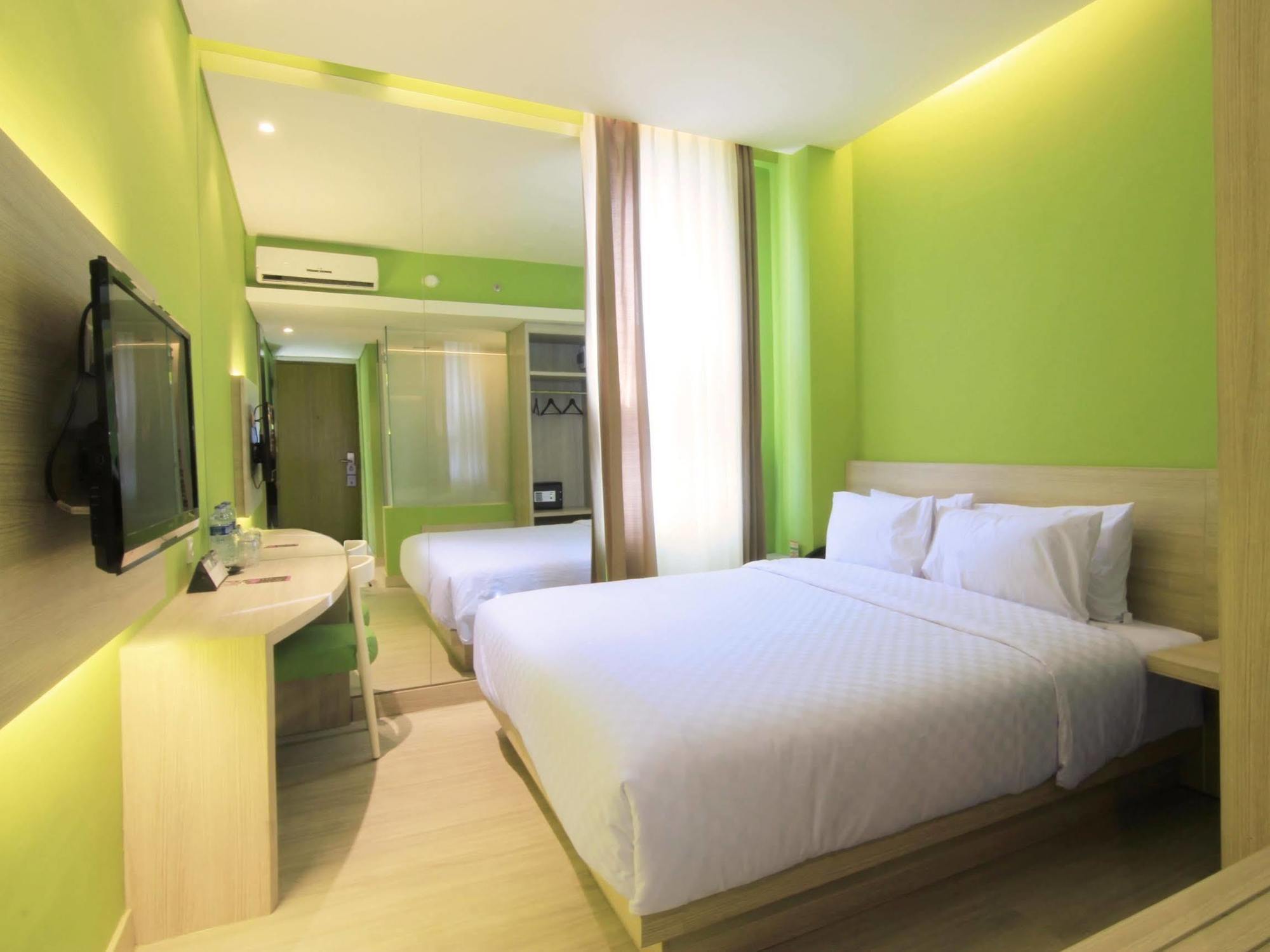 Royal City Hotel Jakarta Exterior foto
