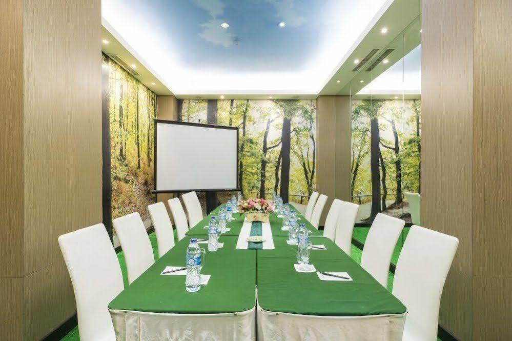 Royal City Hotel Jakarta Exterior foto