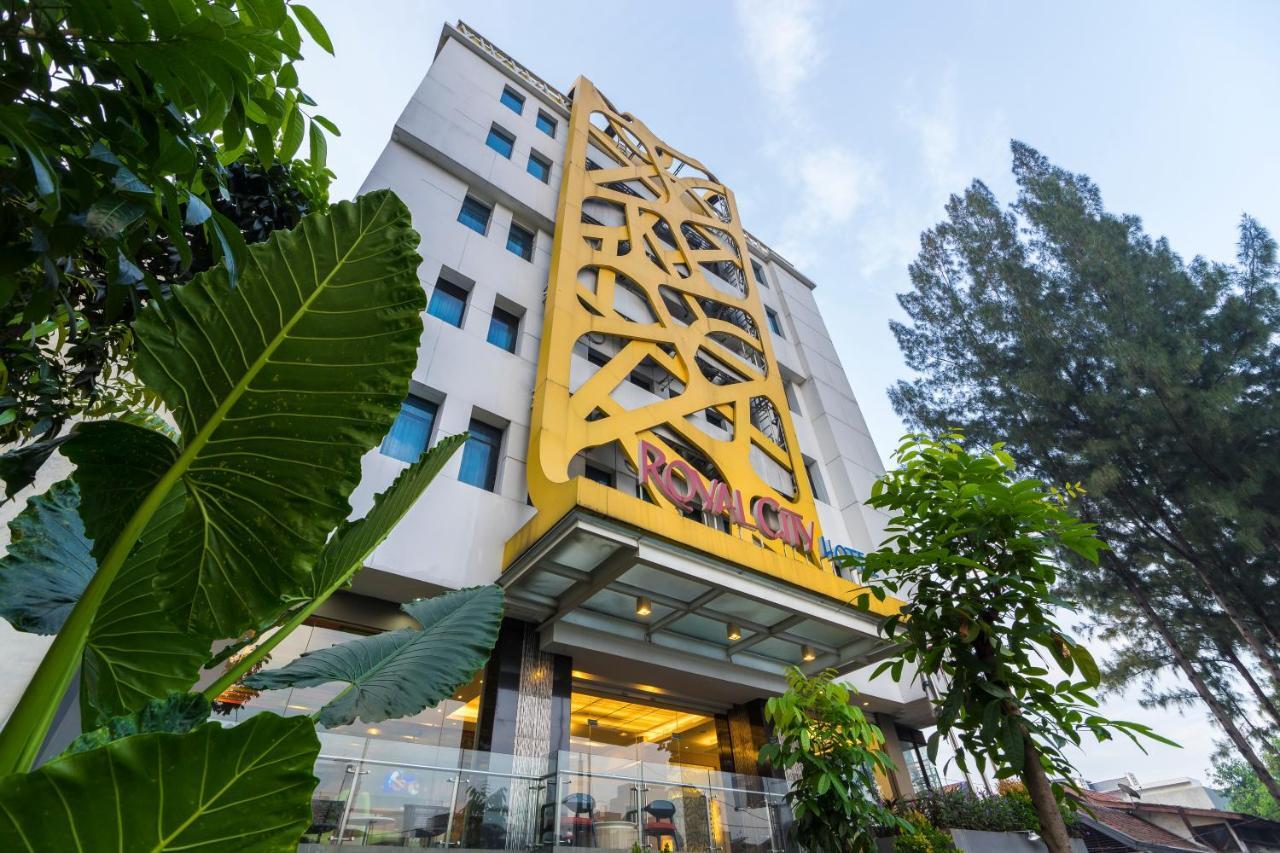 Royal City Hotel Jakarta Exterior foto