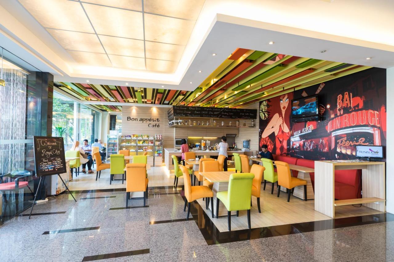 Royal City Hotel Jakarta Exterior foto
